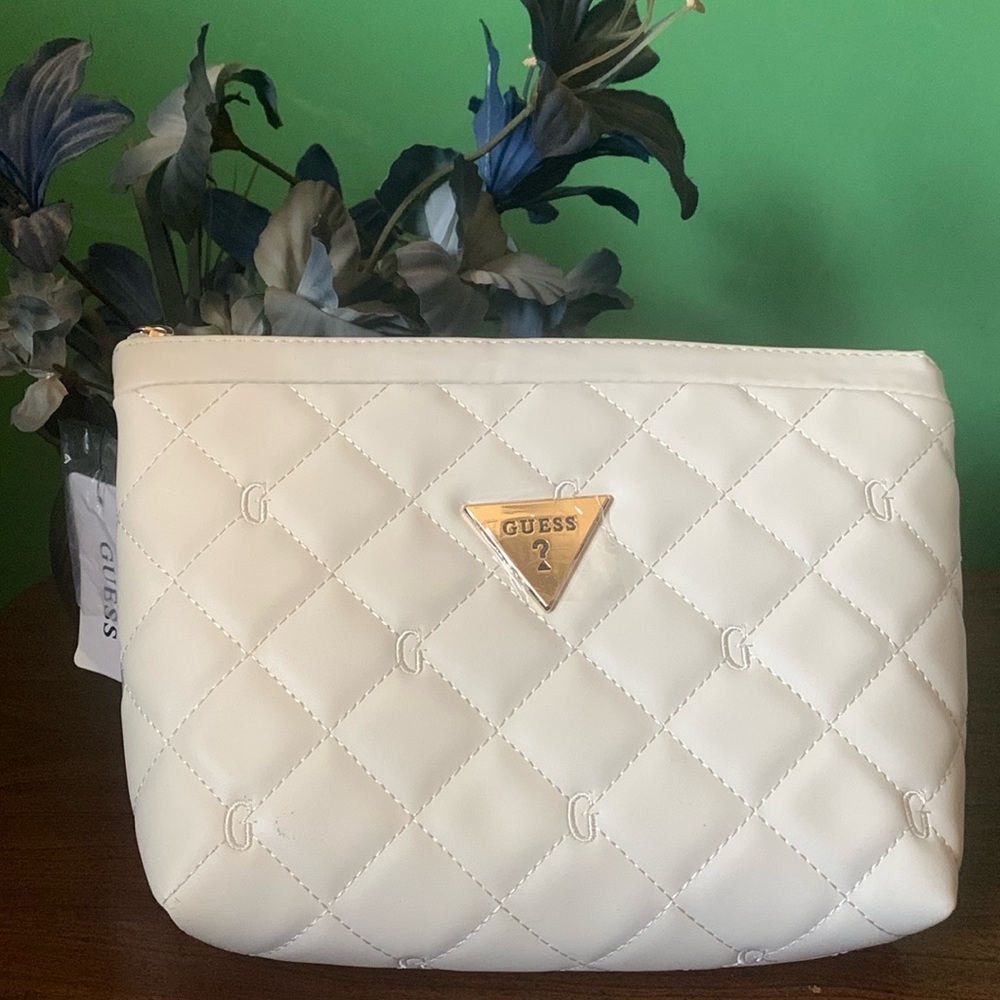 NWT Guess French Vanilla  Colton Travel Large Accessory Bag